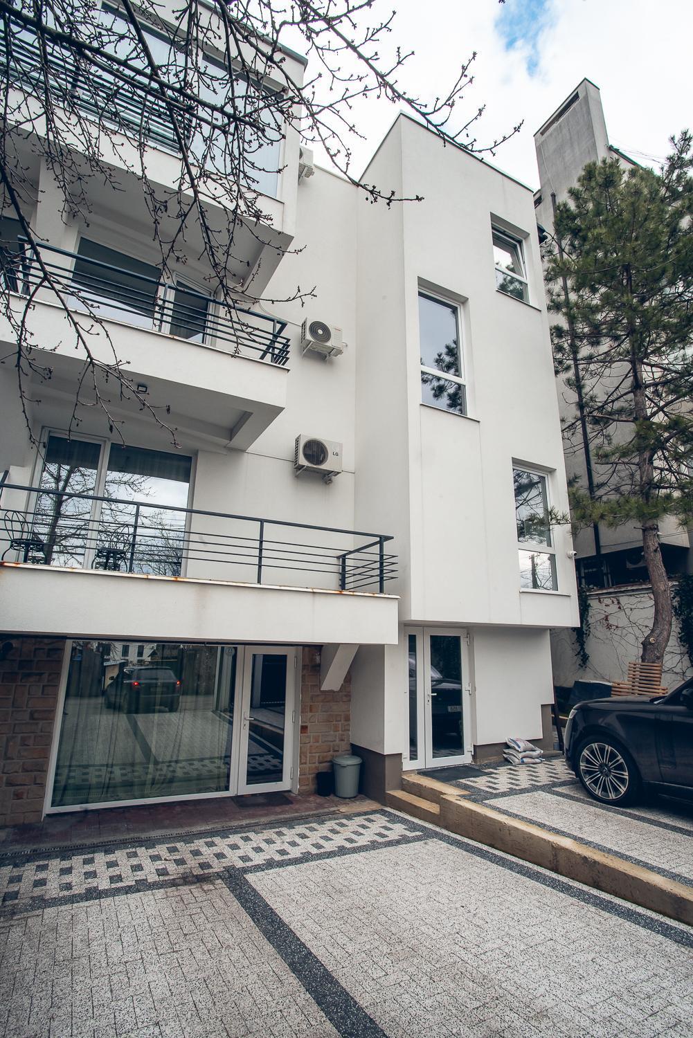 Apart4You Hotel Chişinău Esterno foto